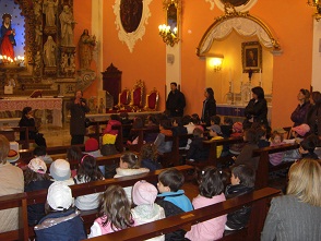 I bambini nella chiesa dell'Addolorata